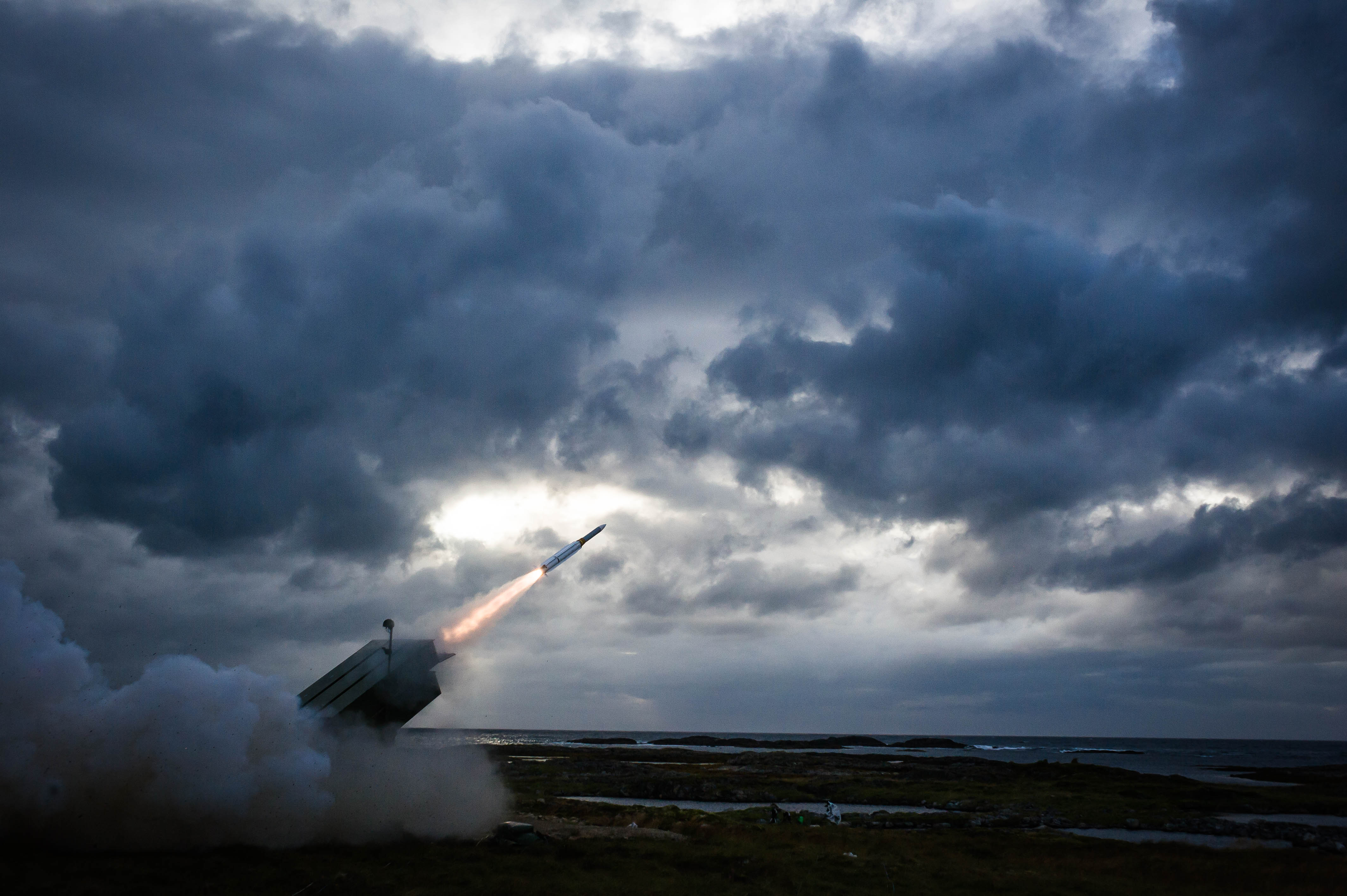 Raytheon Family Of Missiles Missiles– NASAMS – Kongsberg Defence And ...